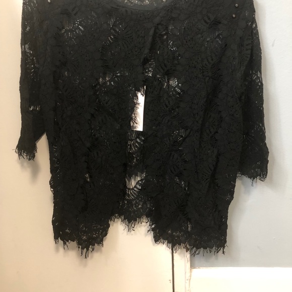 Tops - Picture 4 of 5